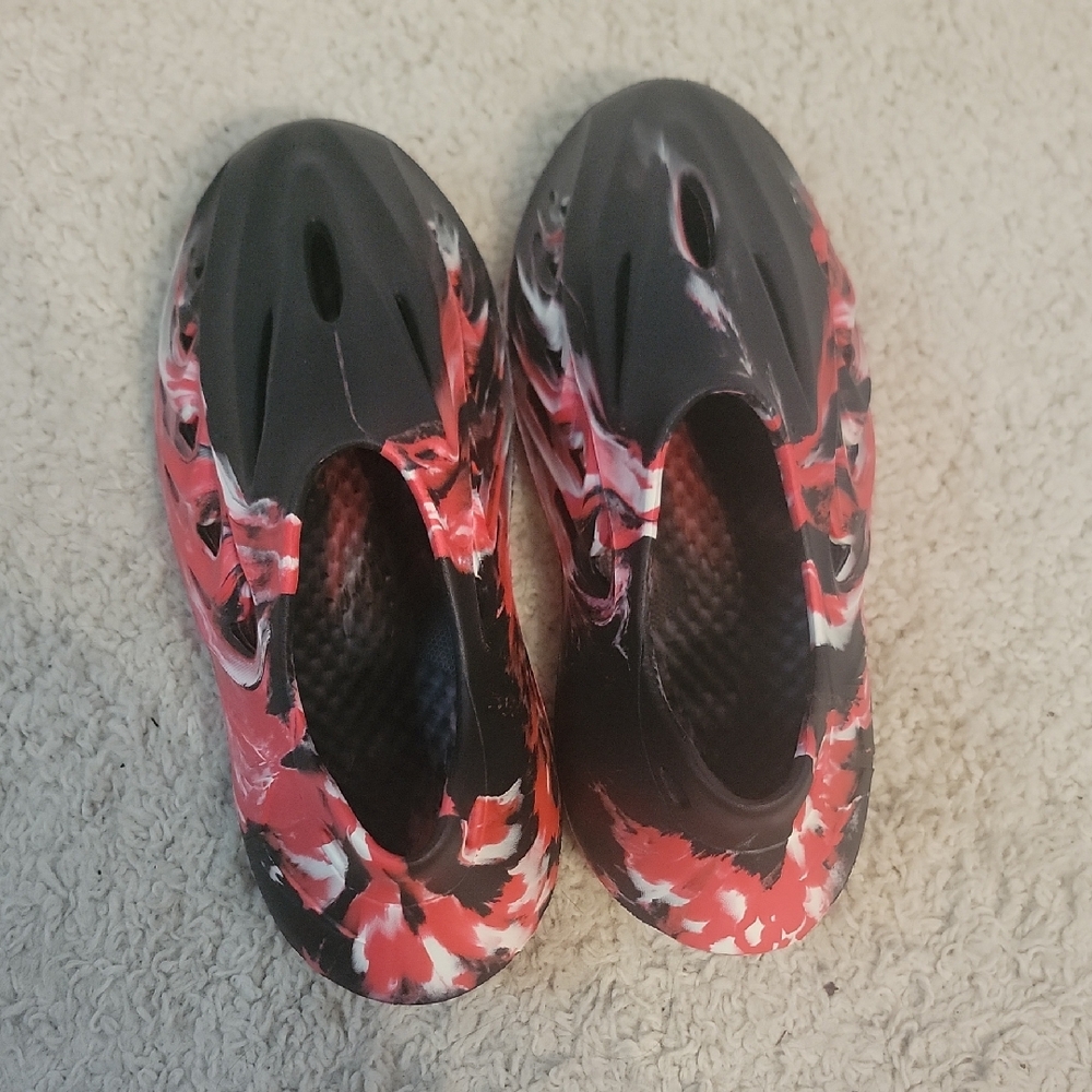 Foam Beach  Shoes - Red and Black